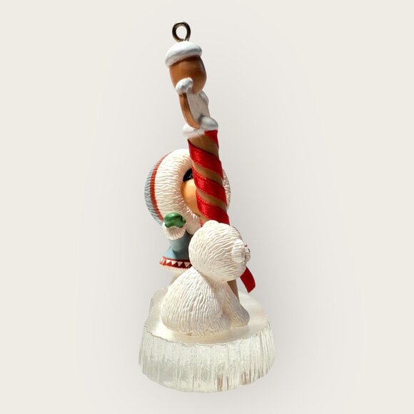 Vintage 1988 Hallmark Frosty Friends Ornament Eskimo Polar Bear - Picture 4 of 6